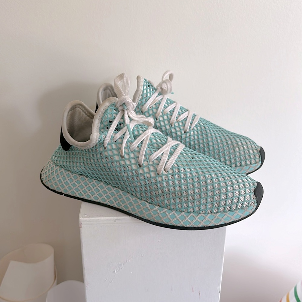EUC Adidas Women’s Deerupt Runner Parley Shoes | US 8.5